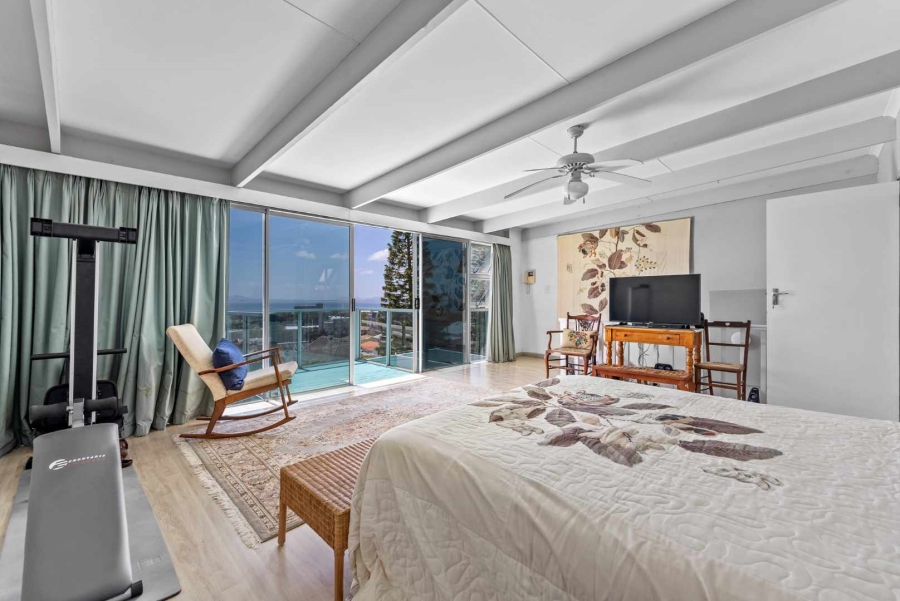 3 Bedroom Property for Sale in Green Point Western Cape